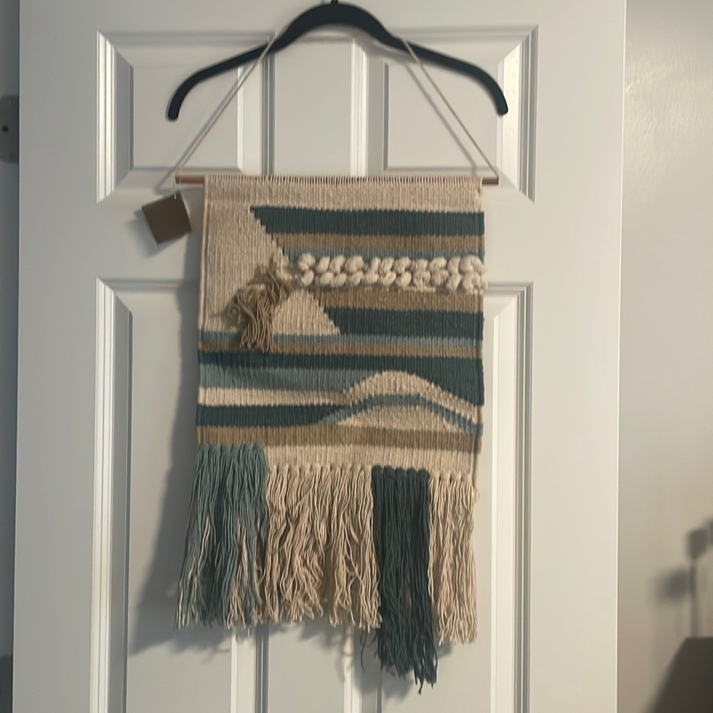 Hanging macrame